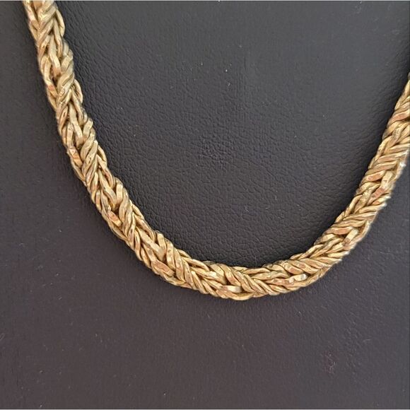 Faux Gold Chain - Picture 2 of 4
